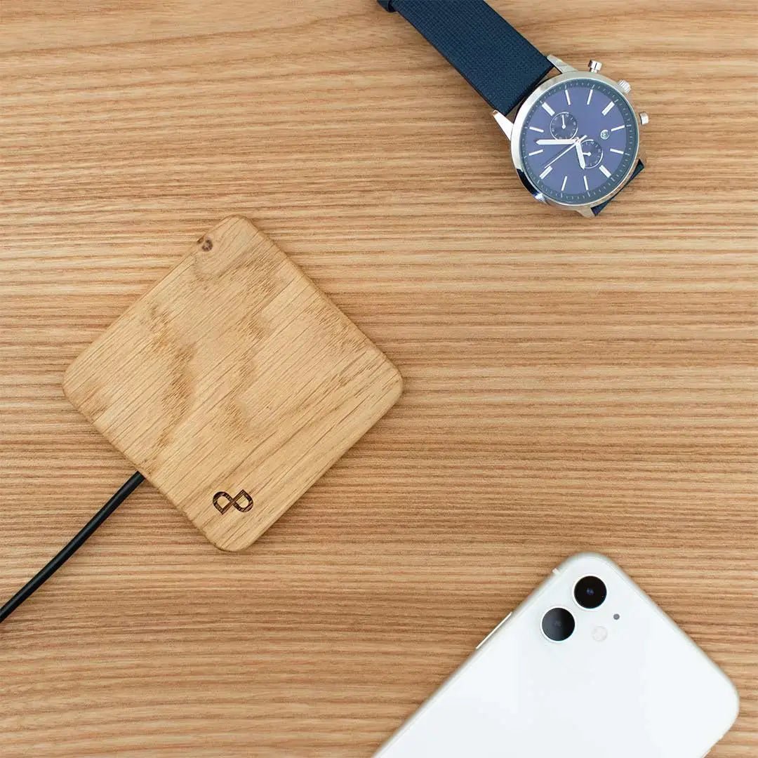 Handcrafted Wooden Wireless Charger - Sweet home fitting